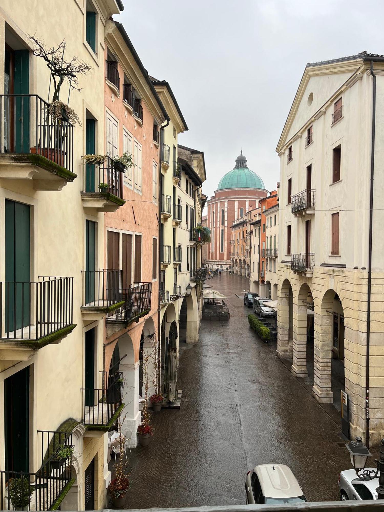Il Campanile Lägenhet Vicenza Exteriör bild