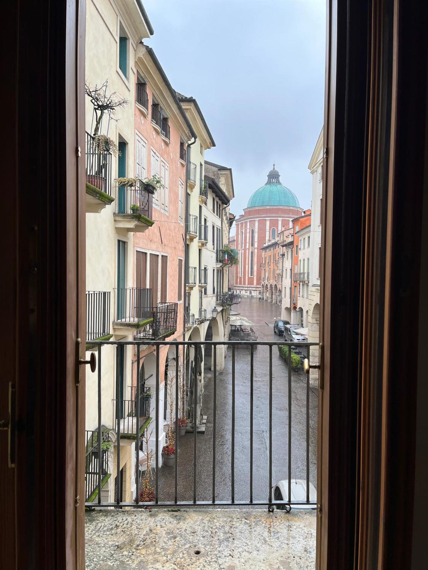 Il Campanile Lägenhet Vicenza Exteriör bild
