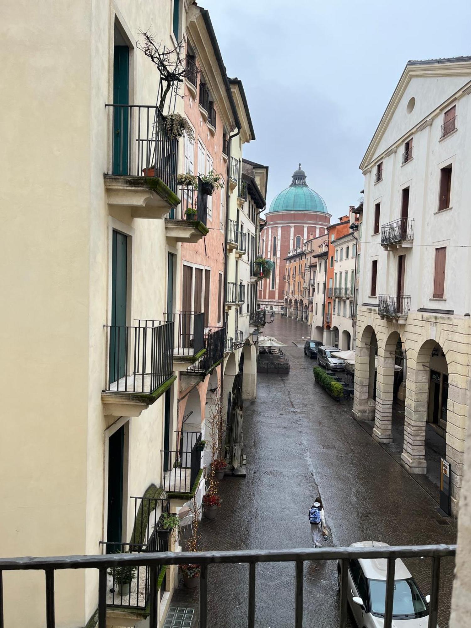 Il Campanile Lägenhet Vicenza Exteriör bild